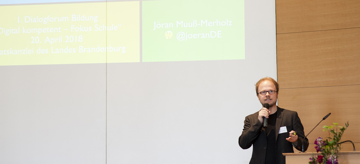 Jöran Muuß-Meerholz, Diplom-Pädagoge, Agentur „J&K–Jöran und Konsorten“ Hamburg,   zum Thema „Digitalisierung der Schule – wenn es gut läuft / wenn es schlecht läuft“.