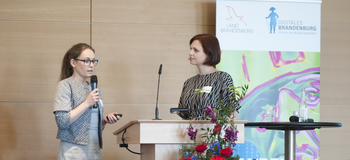 Die Start-up-Unternehmerinnen Madeleine Wolf und Teresa Kreis, Vision YOU GmbH, Potsdam, zu „Digital konkret: Praxisperspektiven, Ansätze aus dem Land Brandenburg“. 