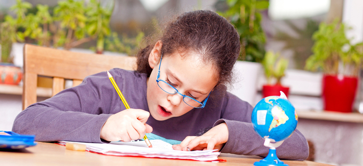 Förderschulen-Förderklassen@AdobeStock_Guido Khoury